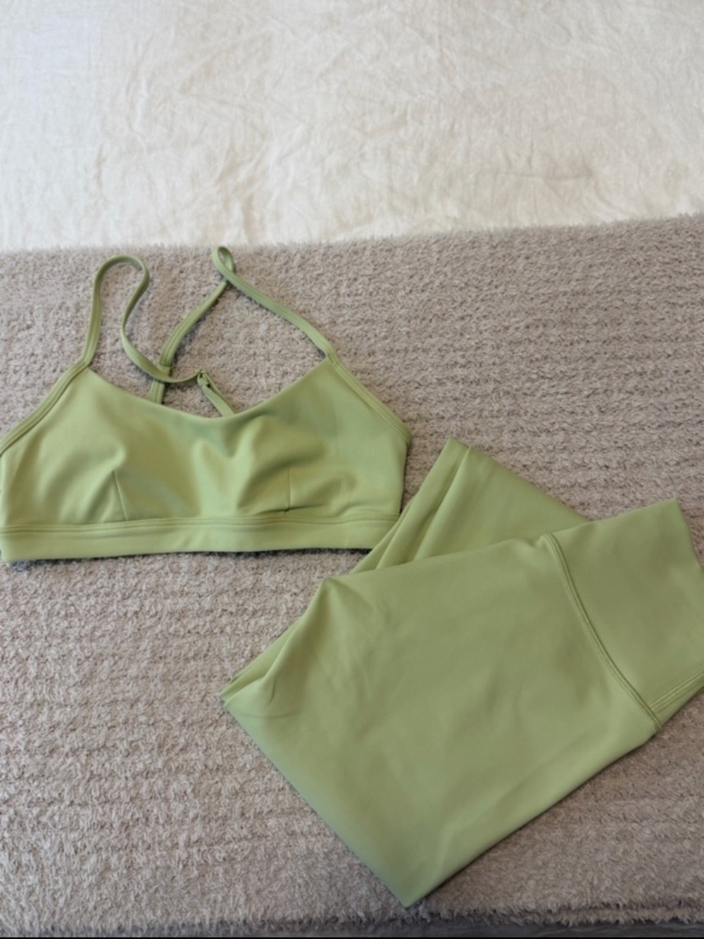 Alo Iced Green Tea Airlift Legging and Bra Set